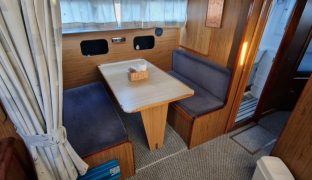 Aquafibre 32 - Jay - 5 Berth Inland Cruiser