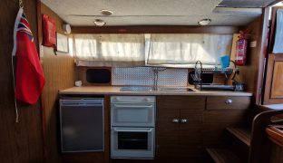 Aquafibre 32 - Jay - 5 Berth Inland Cruiser