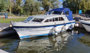 Bounty 27 - Glittering Waters - 2 Berth Inland Cruiser