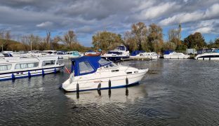 Sealine 22 - Nimmo - 2 Berth Inland Sports Cruiser