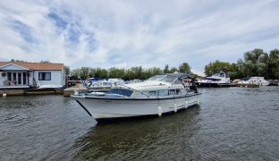 Alpha 31 - Raven - 5 Berth Inland River Cruiser