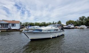 Alpha 31 - Raven - 5 Berth Inland River Cruiser