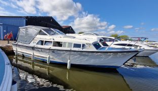 Alpha 31 - Raven - 5 Berth Inland River Cruiser