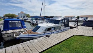 Viking 22 ZIG ZAG - 2 Berth Inland river cruiser  