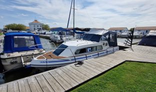 Viking 22 ZIG ZAG - 2 Berth Inland river cruiser  