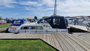 Viking 22 ZIG ZAG - 2 Berth Inland river cruiser  