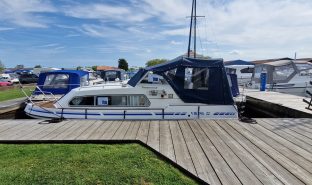 Viking 22 ZIG ZAG - 2 Berth Inland river cruiser  