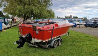 Broom Capricorn - Sports Boat