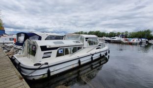 Alpha 35 - Seth - 5 Berth Inland River Cruiser