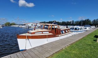 Martham Boats Wooden River Cruiser - NICE ONE - 4 Berth Classic Wooden Cruiser 