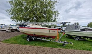Swift 18 - Aquaholic - 4 Berth Boat