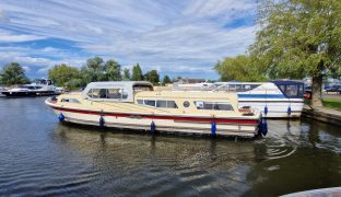 Aquafibre 42 - Lindsay B - 9 Berth Inland River Cruiser