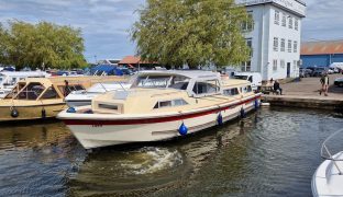 Aquafibre 42 - Lindsay B - 9 Berth Inland River Cruiser