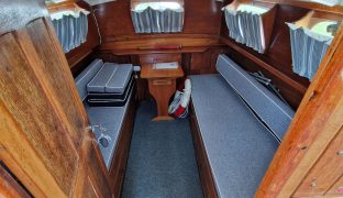 A O King of Wroxham - Crimson Dawn - 4 Berth Wooden Classic Motor Cruiser 