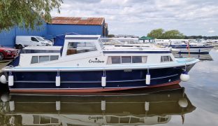 Aston 30 - CROSSBOW - 5 Berth Sports cruiser 