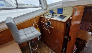 Aston 30 - CROSSBOW - 5 Berth Sports cruiser 