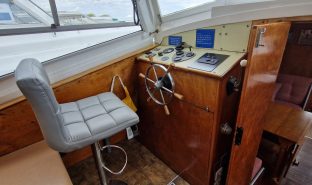 Aston 30 - CROSSBOW - 5 Berth Sports cruiser 