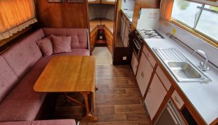 Aston 30 - CROSSBOW - 5 Berth Sports cruiser 