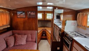 Aston 30 - CROSSBOW - 5 Berth Sports cruiser 