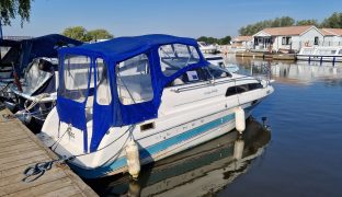 Bayliner 2655 - Lovely Jubbly - 4 Berth Sports Cruiser 