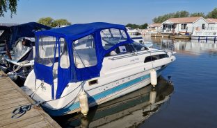 Bayliner 2655 - Lovely Jubbly - 4 Berth Sports Cruiser 