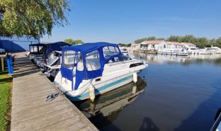 Bayliner 2655 - Lovely Jubbly - 4 Berth Sports Cruiser 