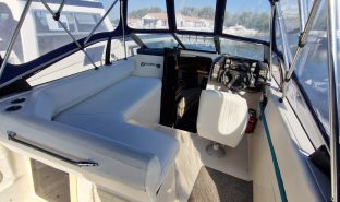 Bayliner 2655 - Lovely Jubbly - 4 Berth Sports Cruiser 