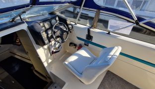 Bayliner 2655 - Lovely Jubbly - 4 Berth Sports Cruiser 