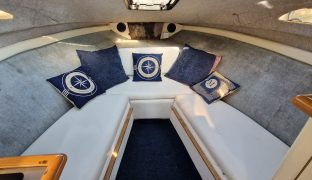 Bayliner 2655 - Lovely Jubbly - 4 Berth Sports Cruiser 