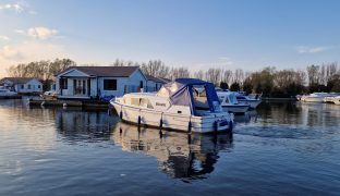 Aquafibre Ocean 30 - Bobella - 5 Berth Inland Cruiser