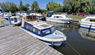 Inland Cruiser - Lucky Penny - 2 Berth Small Inland Cruiser