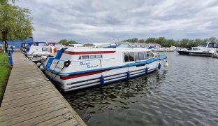 Aquafibre 38 Lowliner - Russet Retreat - 6 Berth Inland River Cruiser