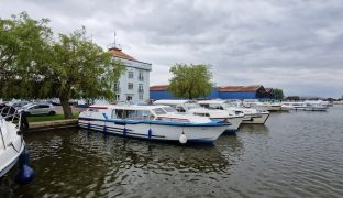 Aquafibre 38 Lowliner - Russet Retreat - 6 Berth Inland River Cruiser