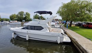 Bayliner - Minoo  - 4 Berth Inland Cruiser