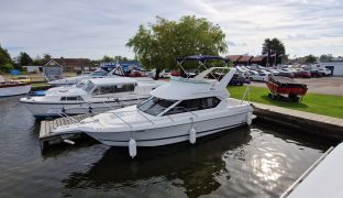 Bayliner - Minoo  - 4 Berth Inland Cruiser