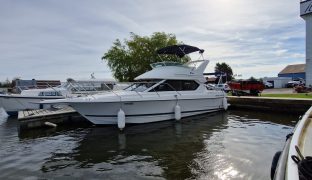 Bayliner - Minoo  - 4 Berth Inland Cruiser