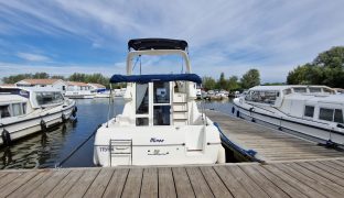 Bayliner - Minoo  - 4 Berth Inland Cruiser