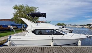 Bayliner - Minoo  - 4 Berth Inland Cruiser