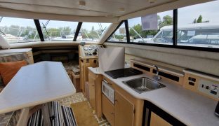 Bayliner - Minoo  - 4 Berth Inland Cruiser