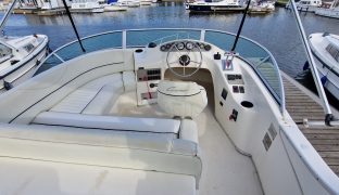 Bayliner - Minoo  - 4 Berth Inland Cruiser