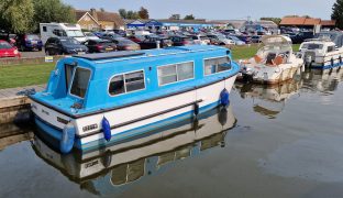 Hampton MK 3 - Amy May - 4 Berth Inland Cruiser