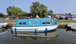 Hampton MK 3 - Amy May - 4 Berth Inland Cruiser