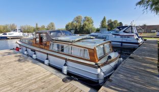 Powles 40 - Cassiopeia - 7 Berth River Cruiser