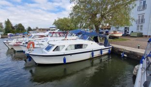 Seamaster 27 - Avocet - 4 Berth Inland cruiser