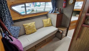 Seamaster 27 - Avocet - 4 Berth Inland cruiser