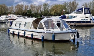 Alpha 34 - Enterprise - 6 Berth Inland River Cruiser