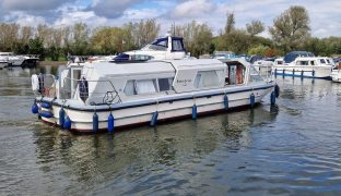 Alpha 34 - Enterprise - 6 Berth Inland River Cruiser