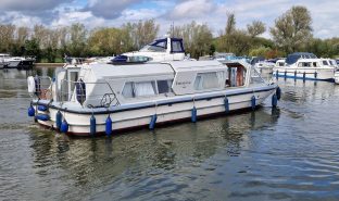 Alpha 34 - Enterprise - 6 Berth Inland River Cruiser