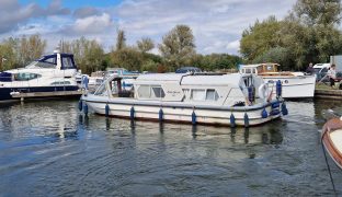 Alpha 34 - Enterprise - 6 Berth Inland River Cruiser