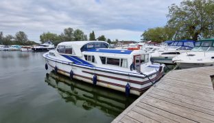 Aquafibre 38 - Rosalind Too - 6 Berth Inland Cruiser